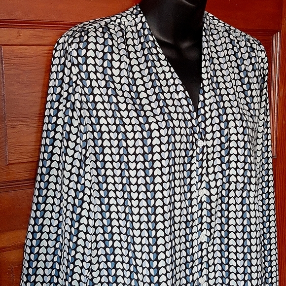 Gap Blue Hearts Blouse for Valentines Day - Picture 5 of 12